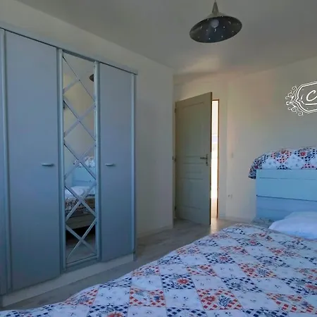 Maison Confortable A 10 Km Des Plages De La Mediterranee Au Bord Du Village Pittoresque Holiday home Treilles